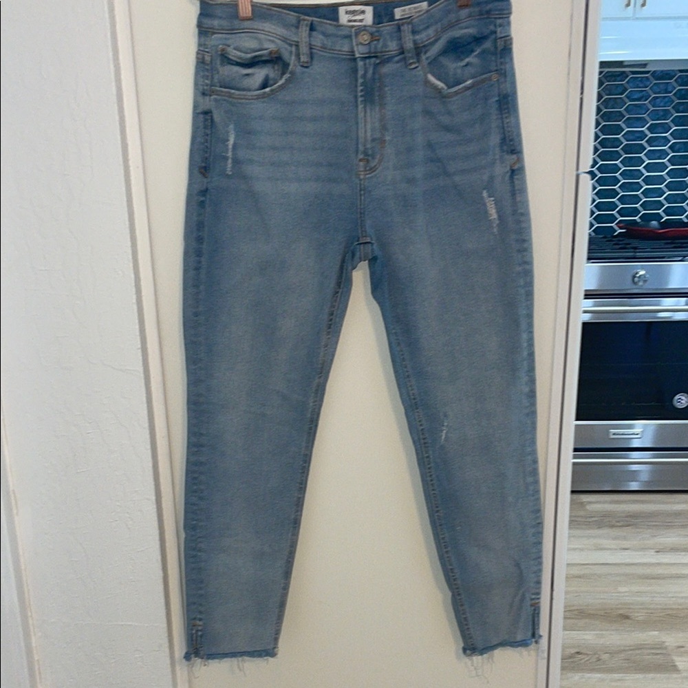 Kensie Blue The Ultimate High Rise Skinny Jeans lightly distressed | 12/31